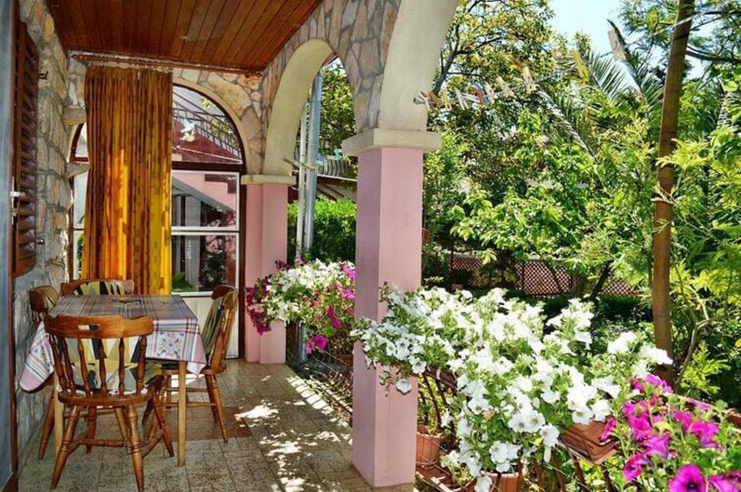 Apartments Pavlina Starigrad Paklenica Bagian luar foto
