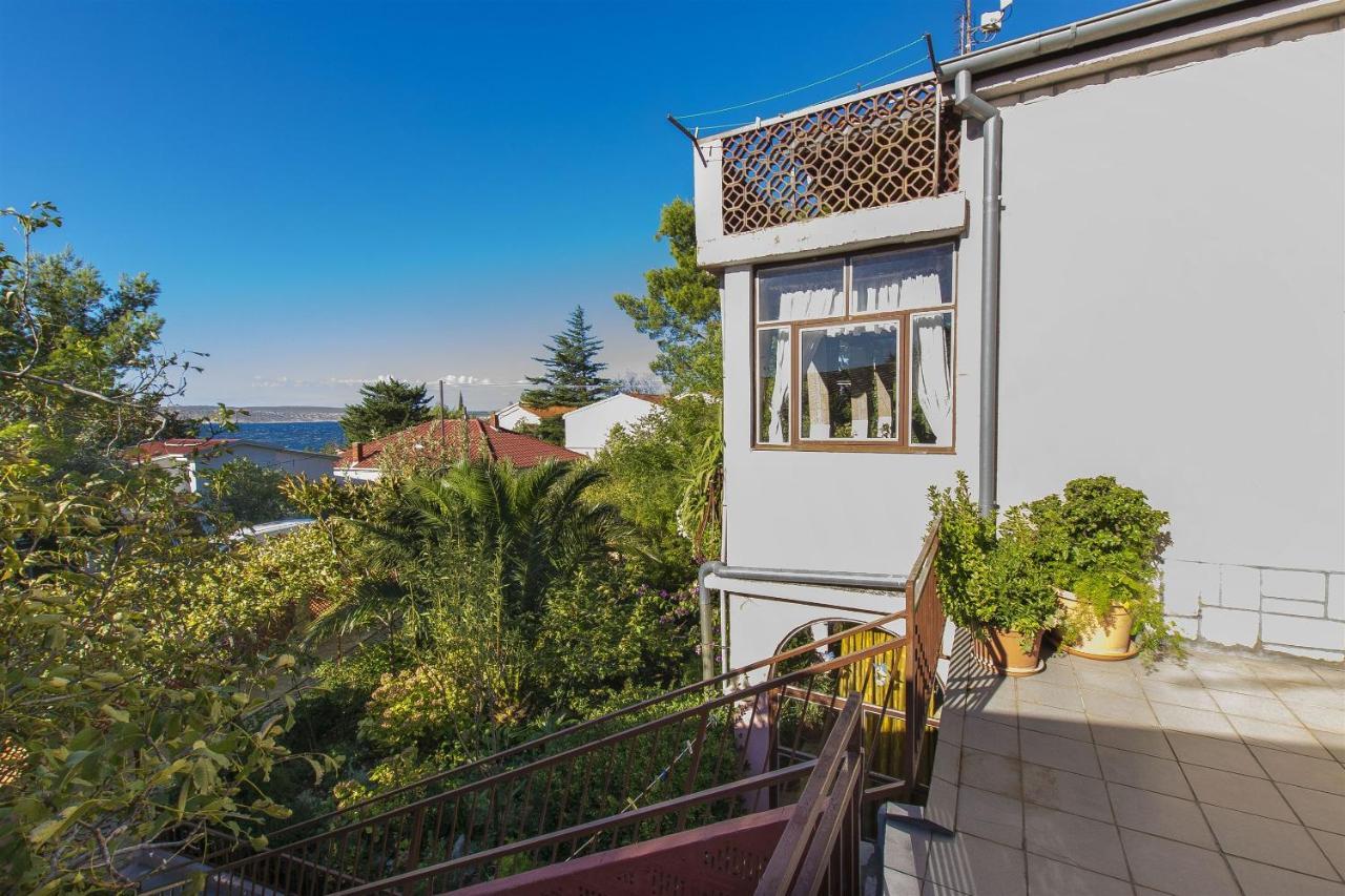Apartments Pavlina Starigrad Paklenica Bagian luar foto